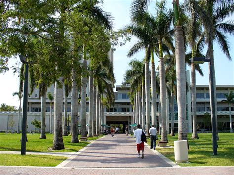 University of Miami: SAT Scores, Acceptance Rate