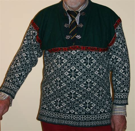 Fil:Selburose-sweater.jpg – Wikipedia