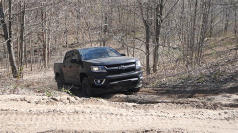 Mid-Size Truck Comparison: Tacoma, Ranger, Gladiator, Colorado - Autoblog