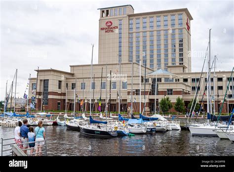 North landing renaissance hotel lodging inn marina hi-res stock photography and images - Alamy