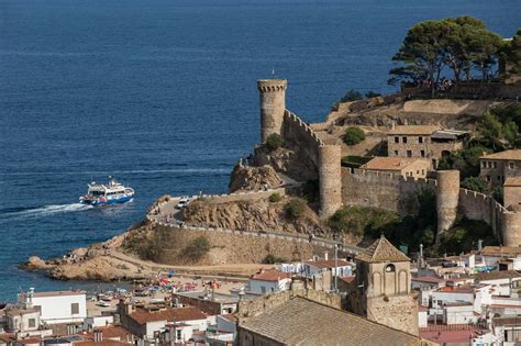 Tossa de Mar Castle (Costa Brava) | Jet2holidays