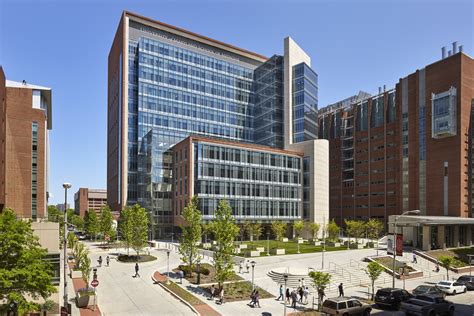 University of Maryland, Baltimore Health Sciences Facility III - HOK