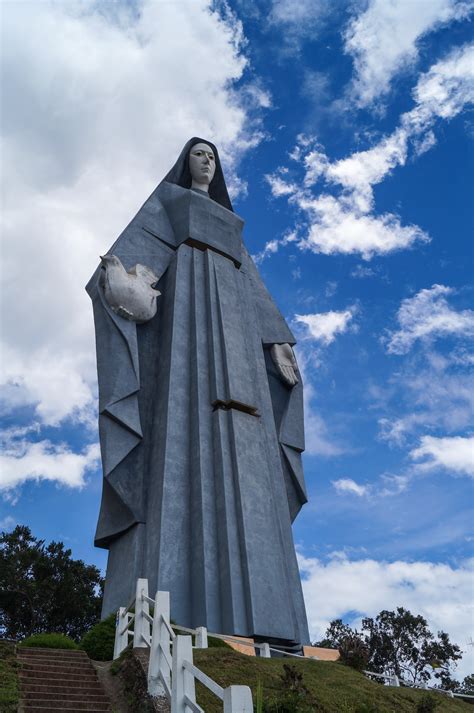 File:Monumento Virgen de La Paz I.jpg