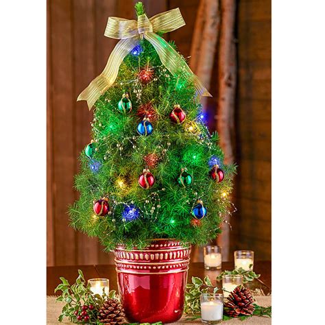 Classically Christmas Decorated Spruce Tree | Breck's Gifts