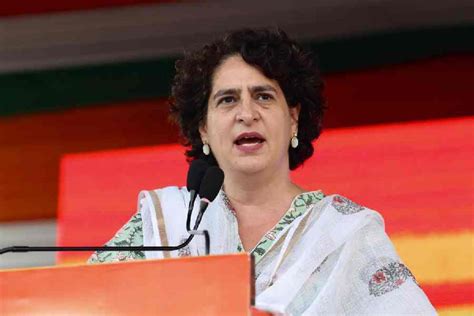 Priyanka Gandhi Vadra | Election Commission issues show-cause notice to ...