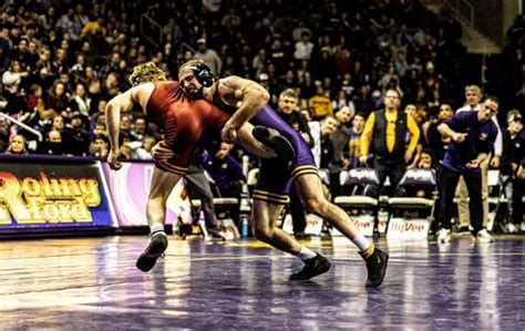 Iowa State wrestling beats Northern Iowa 19-12 before near-record ...