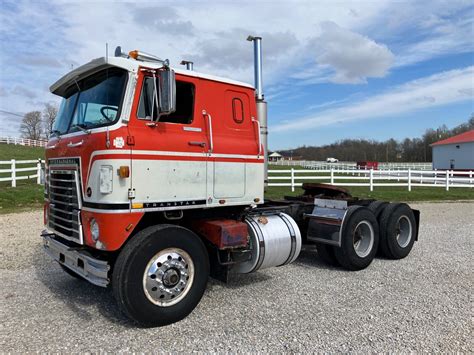 1973 International Transtar 4070A Cabover truck [318 Detroit Diesel ...