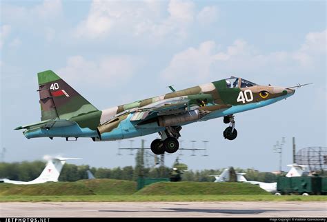 40 | Sukhoi Su-25 Frogfoot | Belarus - Air Force | Vladislav Ozereckovskiy | JetPhotos