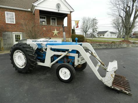 4000 Ford loader tractor