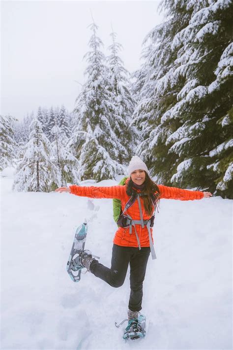 What To Wear Snowshoeing - The Wandering Queen