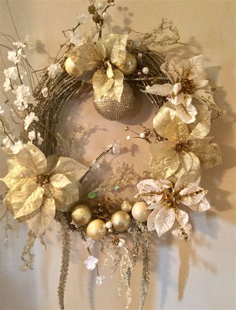 White And Gold Christmas Wreath – HomeDecorish