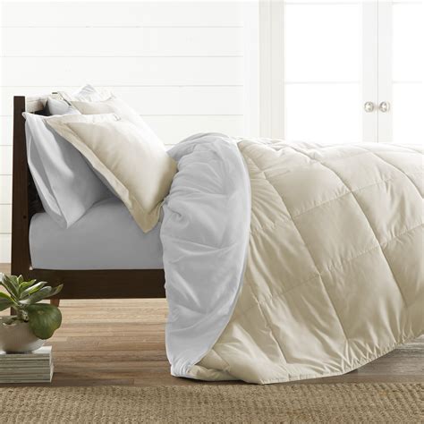 Bulk Reversible Comforter Sets - White, Down Alternative, Queen