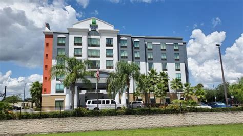 HOLIDAY INN EXPRESS & SUITES ORLANDO - INTERNATIONAL DRIVE - 39 Photos & 64 Reviews - 7276 ...