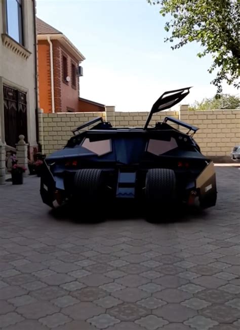 Batmobile replica shows off amazing reversing skills