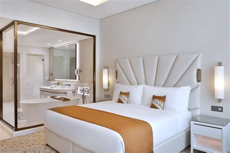 The St. Regis Dubai The Palm Jumeirah Hotel – Dubai, UAE – Deluxe Guest Room King – TRAVOH