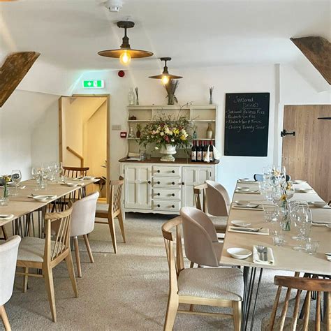 Private Dining Room – Hare & Hounds Aberthin