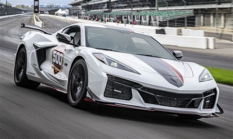 America's Sports Car: The History of Corvette - autoNXT.net