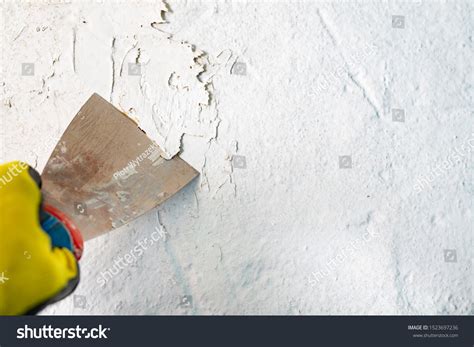 Removing Paint On Wall: Over 3.427 Royalty-Free Licensable Stock Photos | Shutterstock