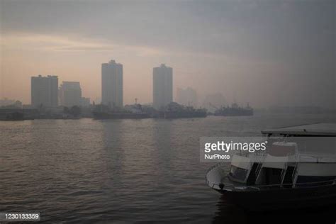 3,018 Air Pollution In Bangkok Stock Photos, High-Res Pictures, and ...