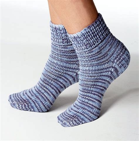 Free Ankle Socks Pattern | Knitted socks free pattern, Sock knitting patterns, Patterned socks