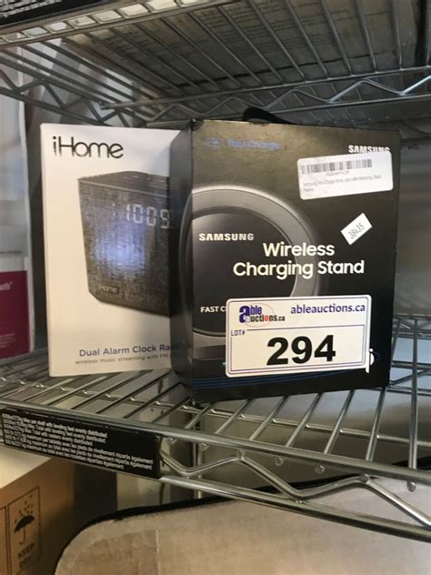 IHOME SPEAKER & SAMSUNG WIRELESS CHARGING STAND