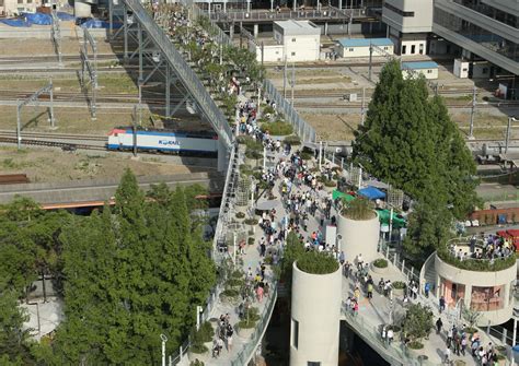 Elevated pedestrian walkway in Seoul breathes new life into city, News - AsiaOne