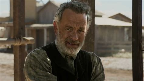 Tom Hanks ‘News of the World’ is a poignant cowboy film - Esquire Middle East