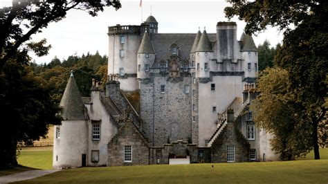 Castle Fraser, Inverurie – Collectables | VisitScotland