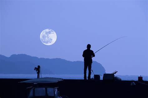 Solunar Fishing: Can Moon Phases Help Your Catch Rate?