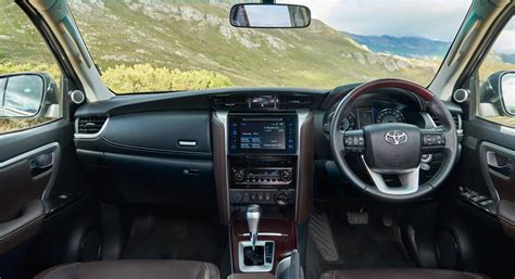 Interior Toyota Fortuner - Exploring Top 90+ Images & 6 Videos