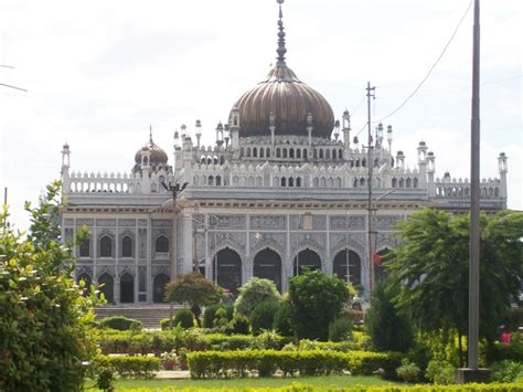 Chhota Imambara: History and How to Reach Lucknow