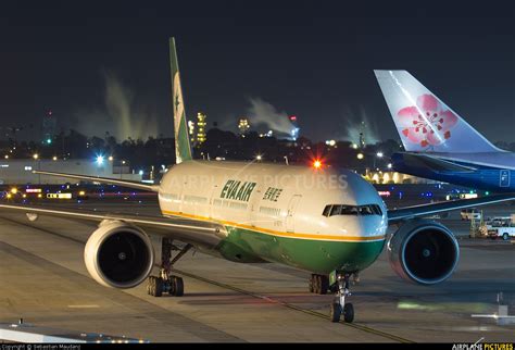 B-16711 - Eva Air Boeing 777-300ER at Los Angeles Intl | Photo ID ...