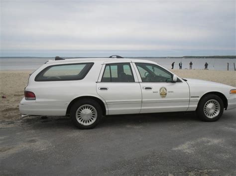 1997CrownVicwagon_01_700