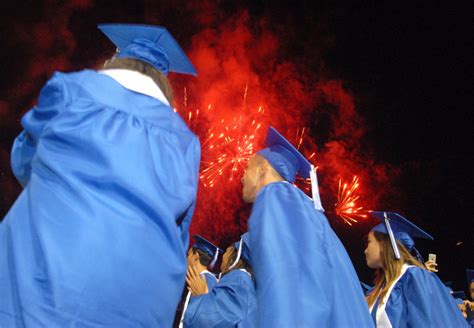 Kealakehe High School graduates seniors - West Hawaii Today