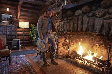 John Dutton (Kevin Costner) ponders his future over a roaring fire | Yellowstone, Yellowstone ...