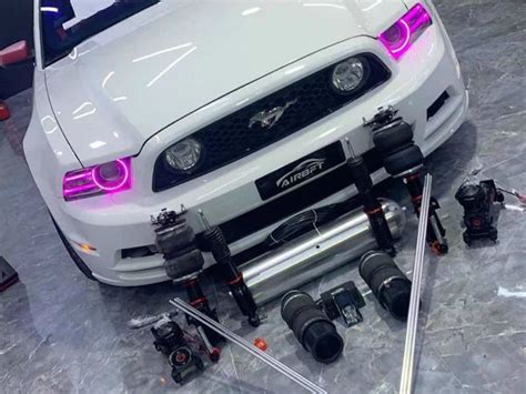 Snow White Ford Mustang Airbag Suspension Super Low Lying Modification ...