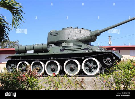 Cuban tank hi-res stock photography and images - Alamy