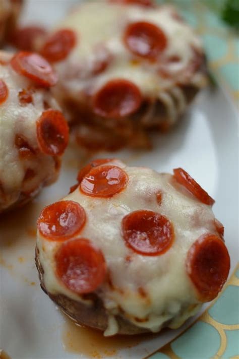 Easy Low Carb Pizza Mushrooms | Small Town Woman