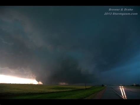 Largest Tornado: EF5 El Reno, Oklahoma 2.6 Miles Wide Megawedge May 31, 2013 - YouTube