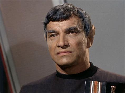 ¿El padre de Spock es interpretado por el mismo actor que el primer ...