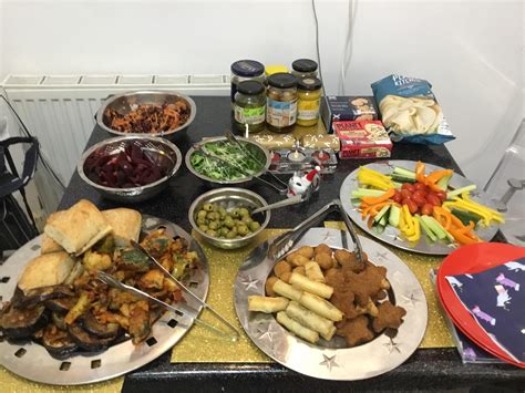 Boxing Day Buffet 2023 : r/veganuk