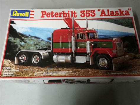 1/25 SCALE REVELL PETERBILT 353 "ALASKA" MODEL TRUCK KIT – ST Supply Company