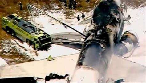 Plane Crash in San Francisco (23 pics)