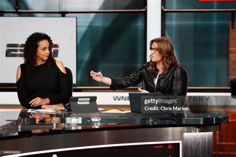 Andraya Carter of ESPN talks with Carolyn Peck and Stephanie white ...