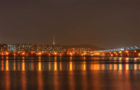 Han River At Night - Seoul | Source: en.wikipedia.org/wiki/S… | Flickr