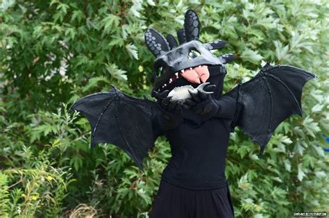 httyd cosplay: Toothless by FreakyOrange on DeviantArt