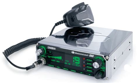 Ultimate Guide: How To Find The Best CB Radio For Your Truck - Fueloyal