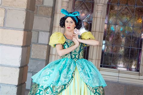 PHOTO REPORT: Magic Kingdom 7/22/21 (Master Gracey Portrait Now Facing ...