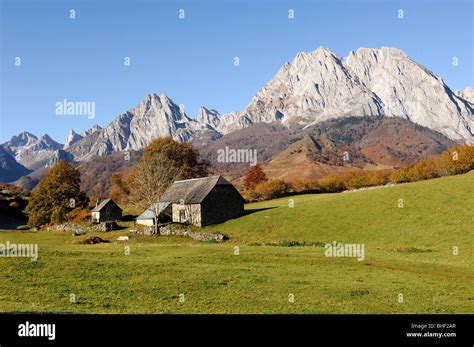 Aspe Valley in the Béarn (former province of France) (64 Stock Photo - Alamy