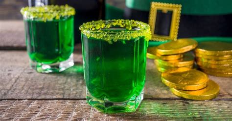 10 Traditional Irish Cocktails - Insanely Good